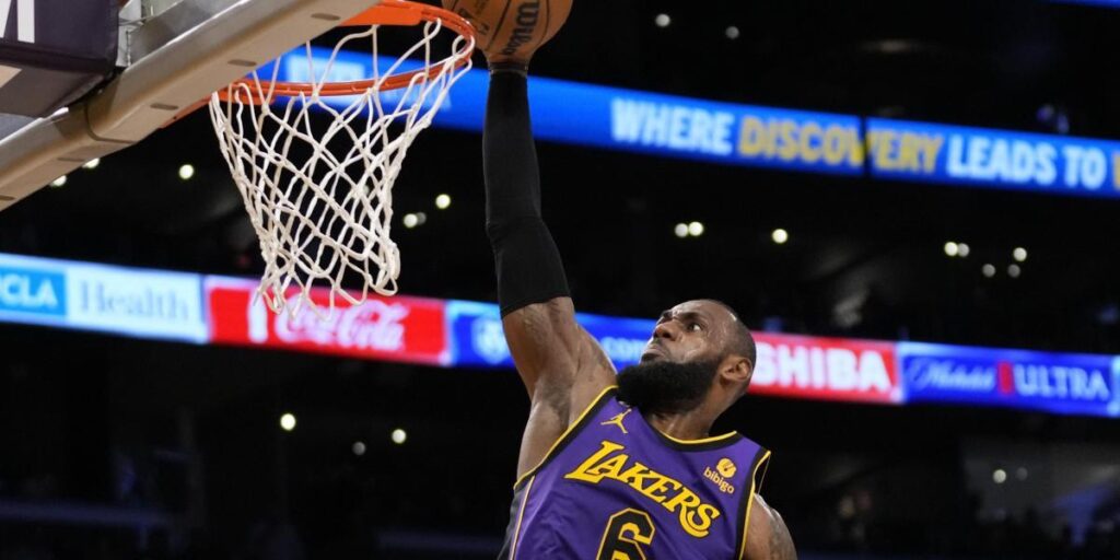LeBron James iguala un récord de Michael Jordan