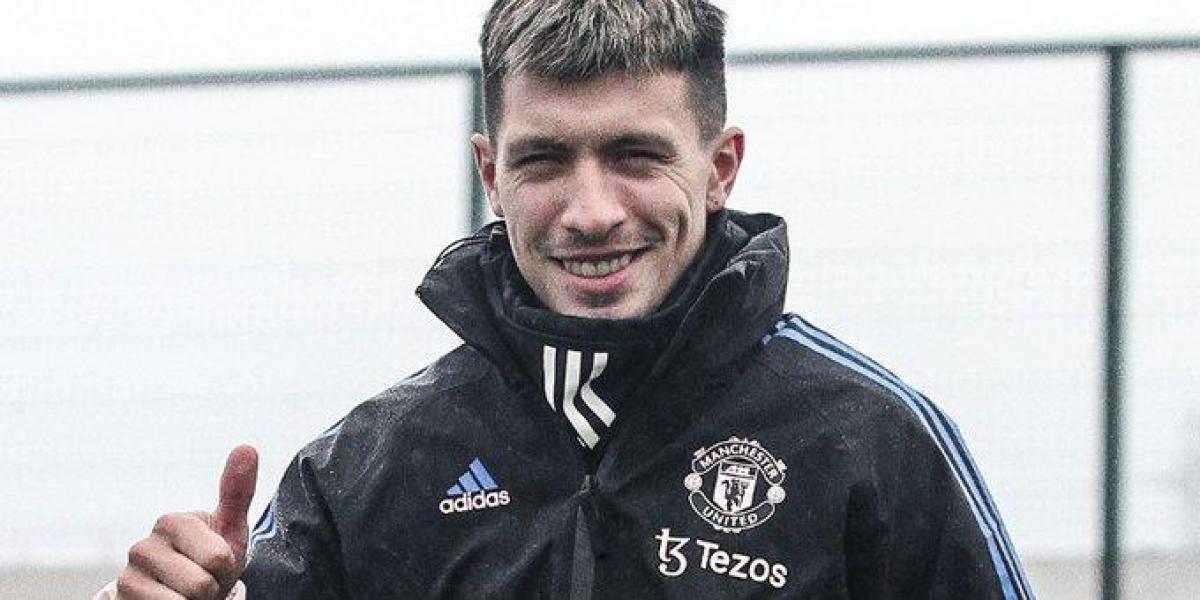 Lisandro Martínez se incorpora al United tras ganar el Mundial