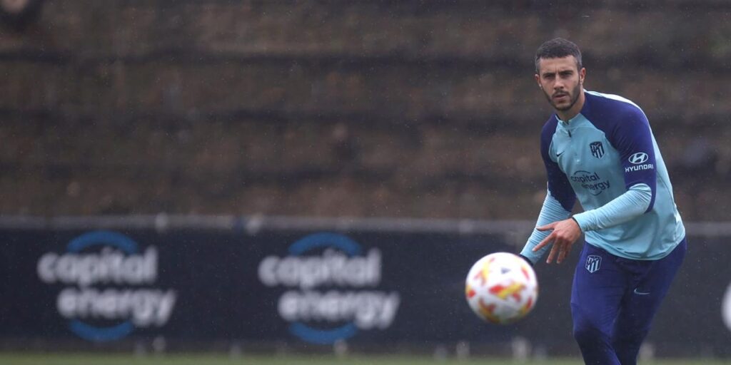 Lluvia, intensidad y una baja en la vuelta del Atlético al trabajo