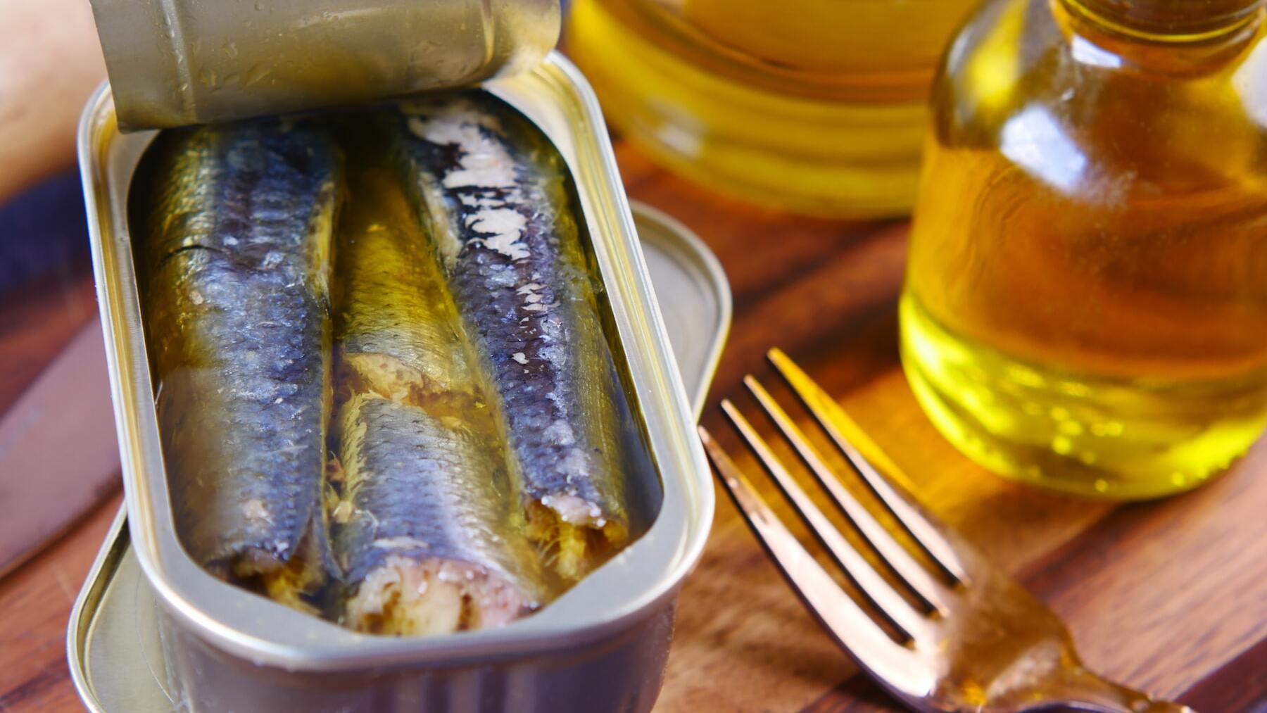 Los 5 mejores alimentos para comprar en lata y sacarte de un apuro