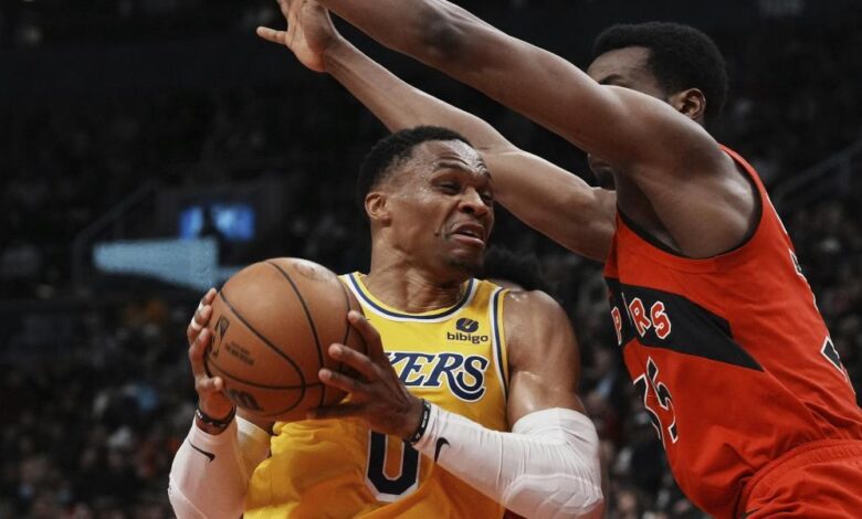 Los Lakers dejan claro en Toronto que no son nada sin LeBron ni Davis