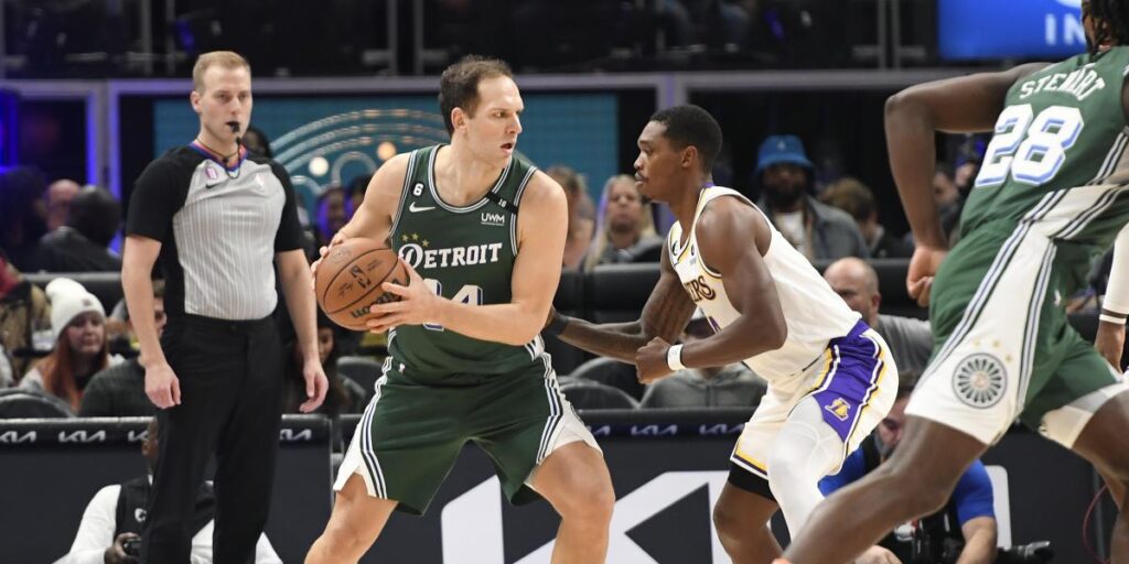 Los Lakers se interesan por Bogdanovic a días del arranque del mercado invernal