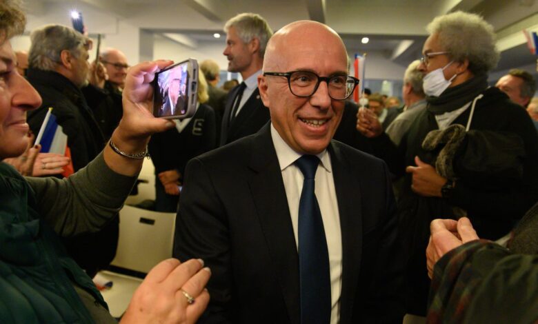 Los conservadores franceses aceleran su derechización con un nuevo líder, Éric Ciotti