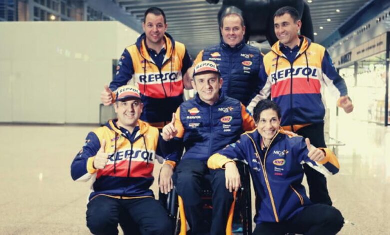 Los pilotos españoles salen con destino al Dakar 2023