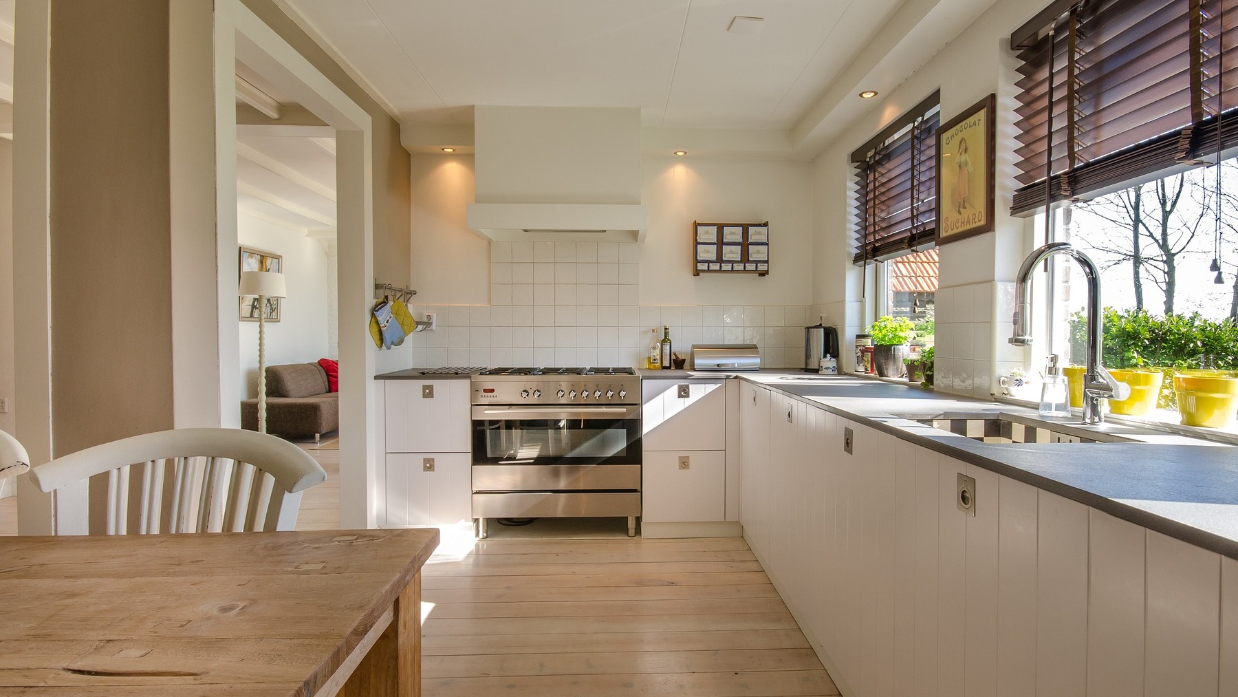 Los productos caseros que necesitas para dejar la campana extractora muy limpia