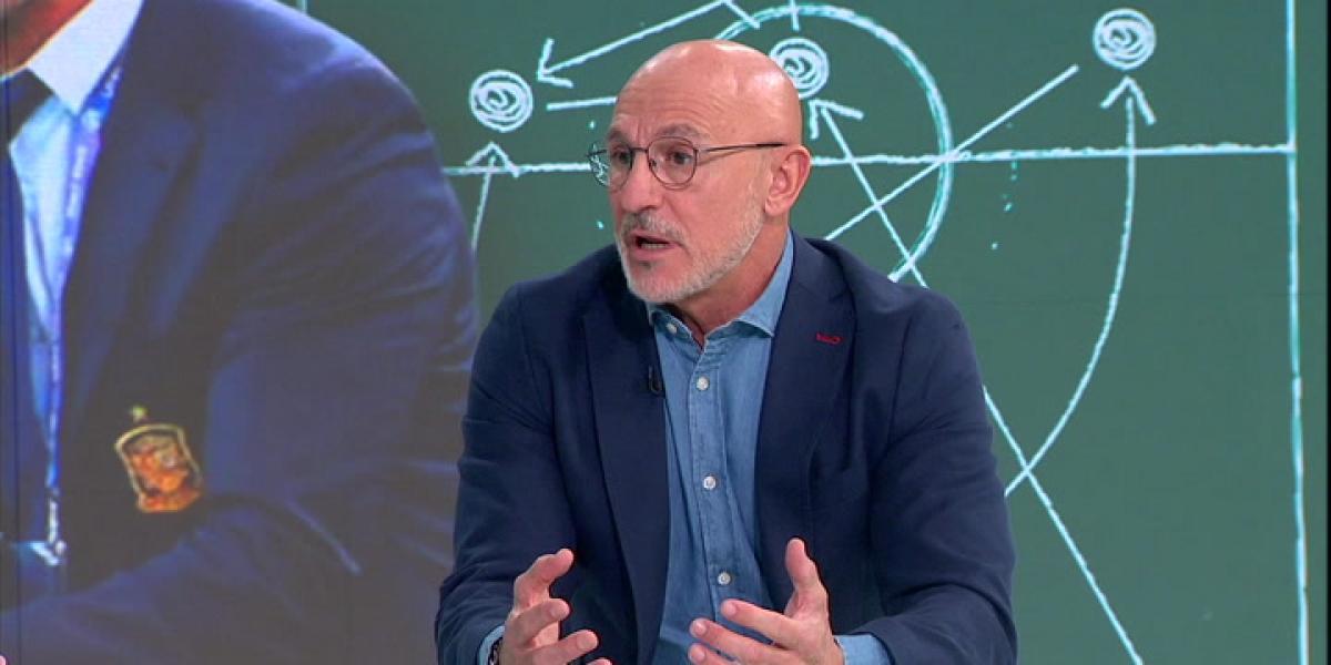 Luis de la Fuente le dio el curso de entrenador a Scaloni en el 2017