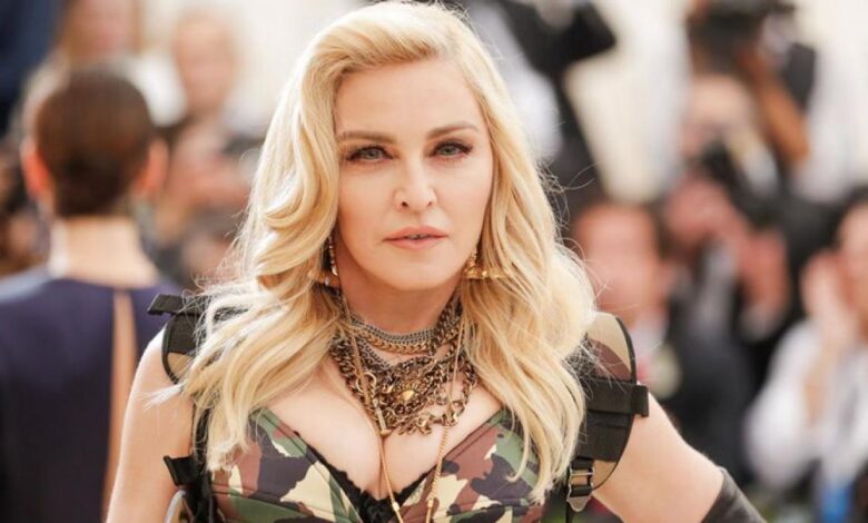 Madonna causa revuelo en redes por su particular felicitación navideña