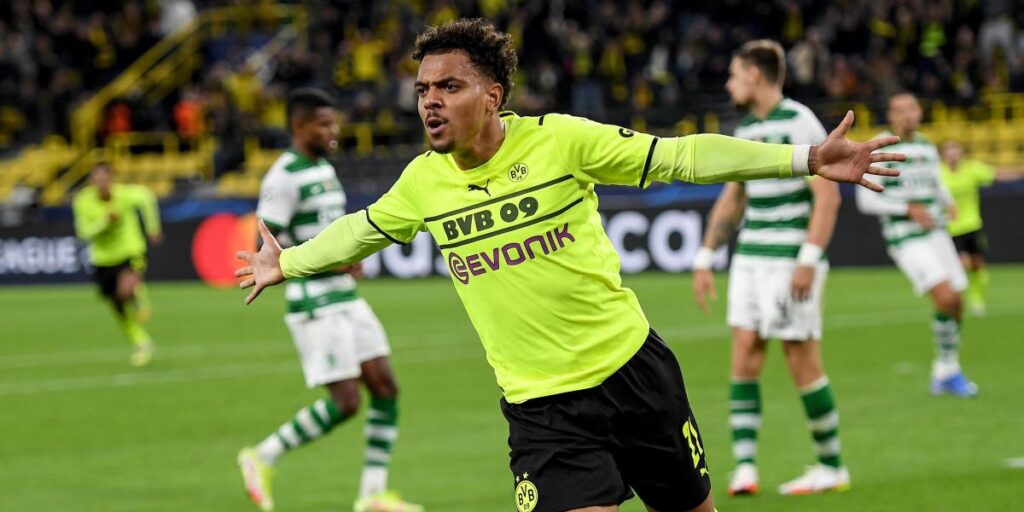 Malen por Dolberg, el cambio que plantea Sampaoli en la delantera