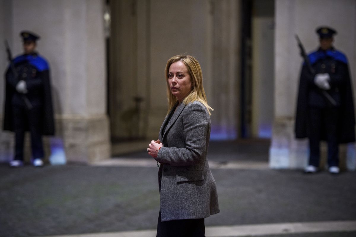 Meloni se impone a sus socios Salvini y Berlusconi con la prórroga al envío de armas a Ucrania