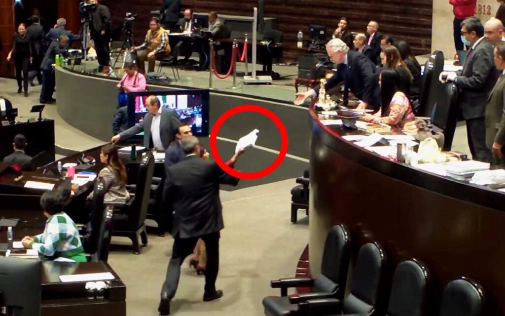 Morena entrega ‘Plan B’ actualizado de reforma electoral y aprueba debate inmediato