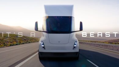 Musk entrega el primer tractocamión eléctrico Tesla a Pepsi