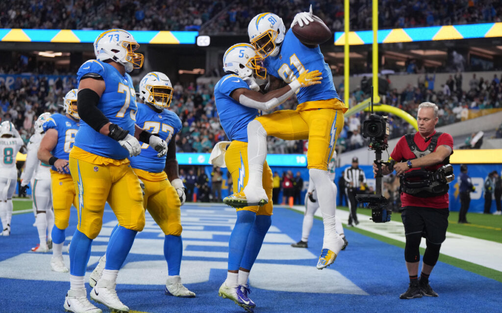 NFL: Los Ángeles vence a Miami para dar cierre a la jornada dominical | Video