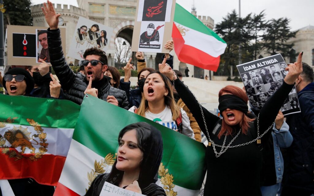 ONU expulsa a Irán de su Comisión de la Mujer