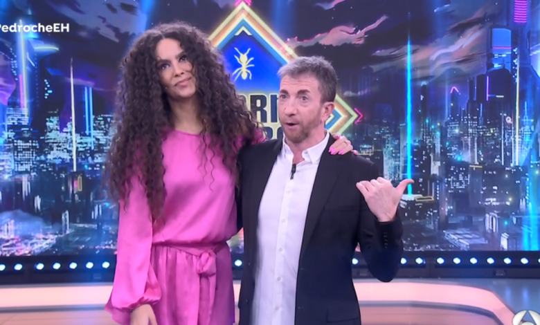 Pablo Motos sorprende a Cristina Pedroche al revelar cómo duerme: "Con la ch*rra..."