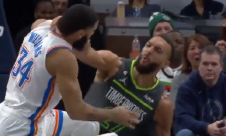 Peor que los niños: Rudy Gobert pone la zancadilla a Williams y se lía