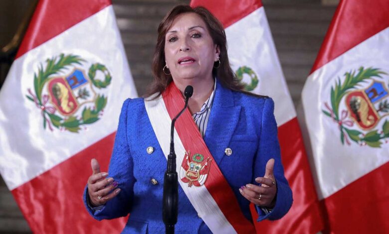 Perú: Boluarte propone adelantar elecciones a 2024