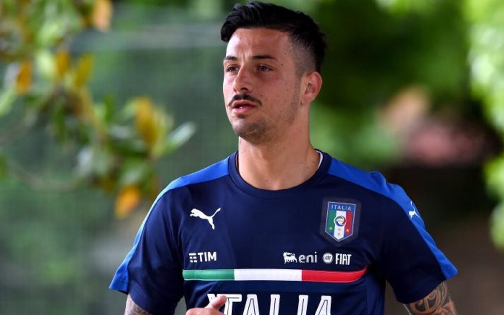 Piden casi cinco años de cárcel para futbolista italiano por asociación con la Camorra