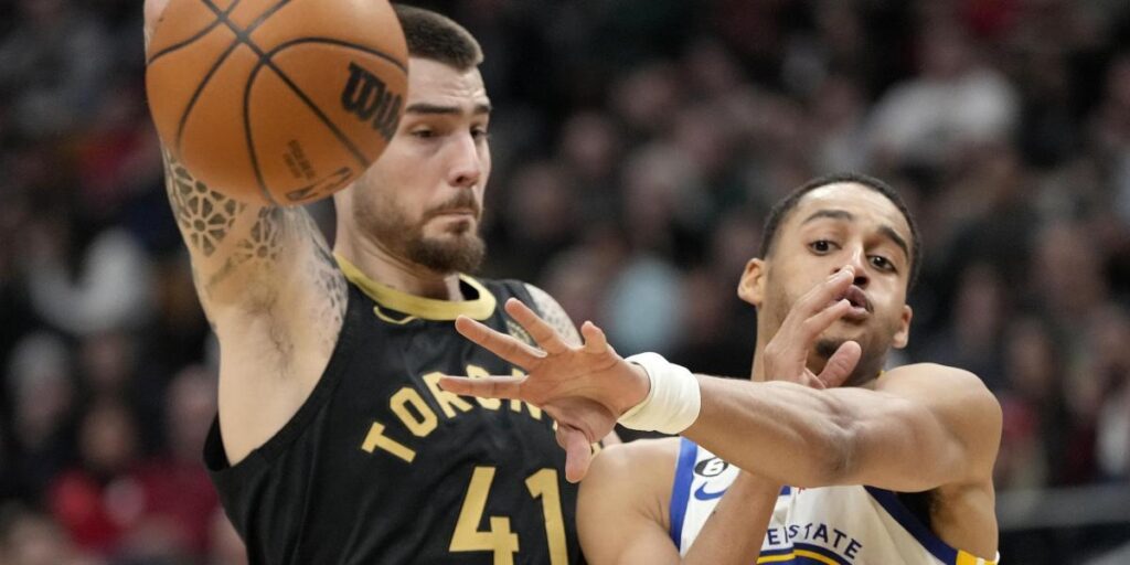 Poole estalla y los Warriors se dan la primera alegría sin Curry en Toronto