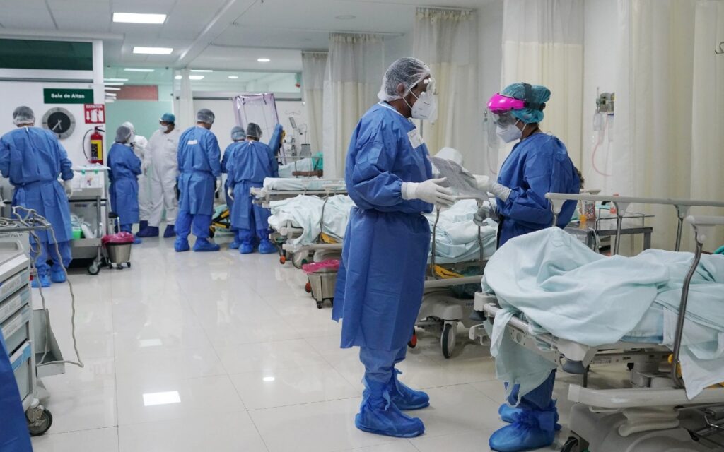 Por ley, IMSS e ISSSTE deberán mejorar trato a pacientes