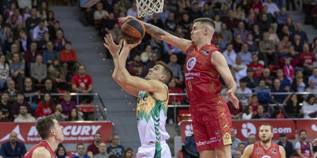 Radoncic sufre la rotura de dos metacarpos de la mano izquierda