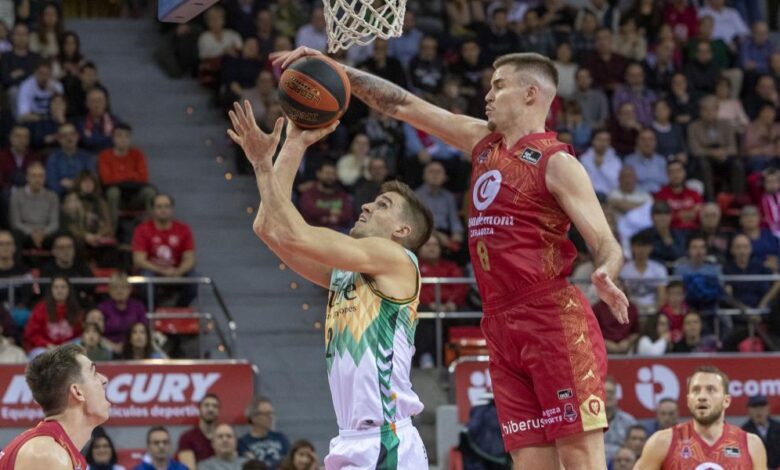 Radoncic sufre la rotura de dos metacarpos de la mano izquierda