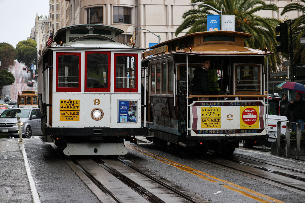 Resumen de TechCrunch+: presentación de diapositivas de resumen, estrategia de SEO en video, cómo valorar las nuevas empresas de IA