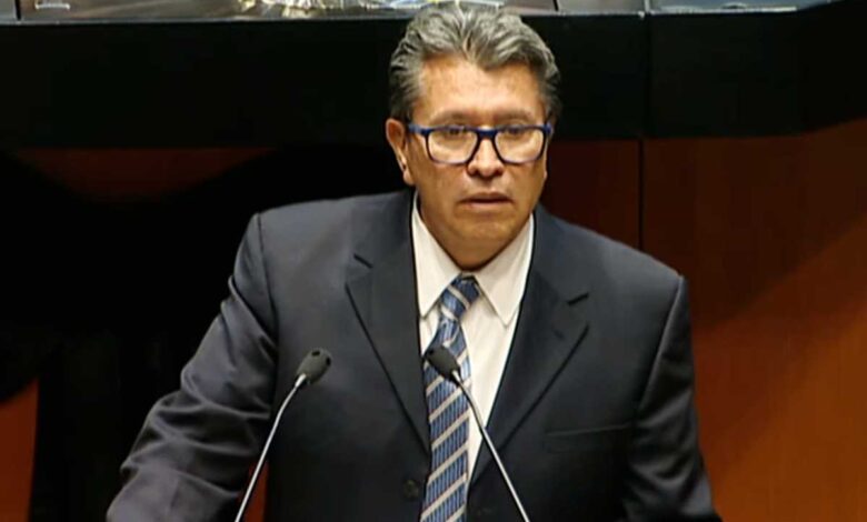 Rompe Monreal; se aparta de su bancada y hace voto particular contra Reforma Electoral