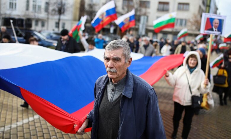 Rusia acusa a Finlandia de 'profanar' su bandera