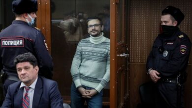 Rusia condena a ocho años y medio de cárcel al opositor Ilia Yashin por cuestionar la versión oficial de la matanza de Bucha