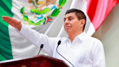 Salomón Jara toma protesta como gobernador de Oaxaca y advierte: "Se acabaron los privilegios"