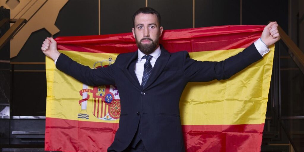 Sandor Martin posa para MD