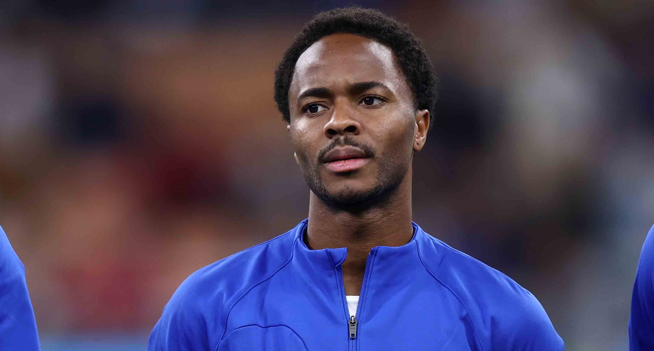 Sterling se pierde partido contra Senegal tras ladrones armados asaltar su casa, según medios