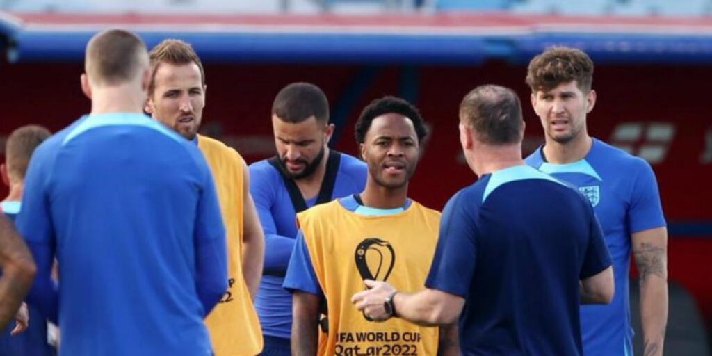 Sterling ya entrena pero Southgate no ve claro que juegue