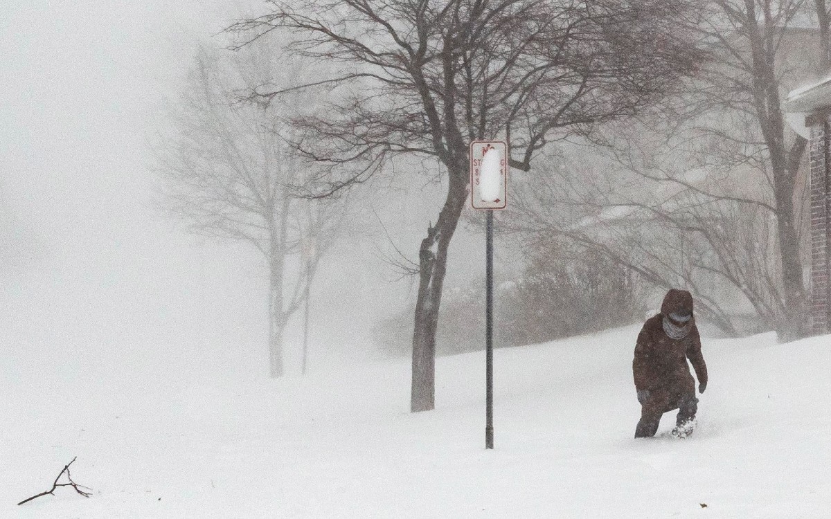 Sube a más de 60 el número de muertos por tormenta invernal en Estados Unidos