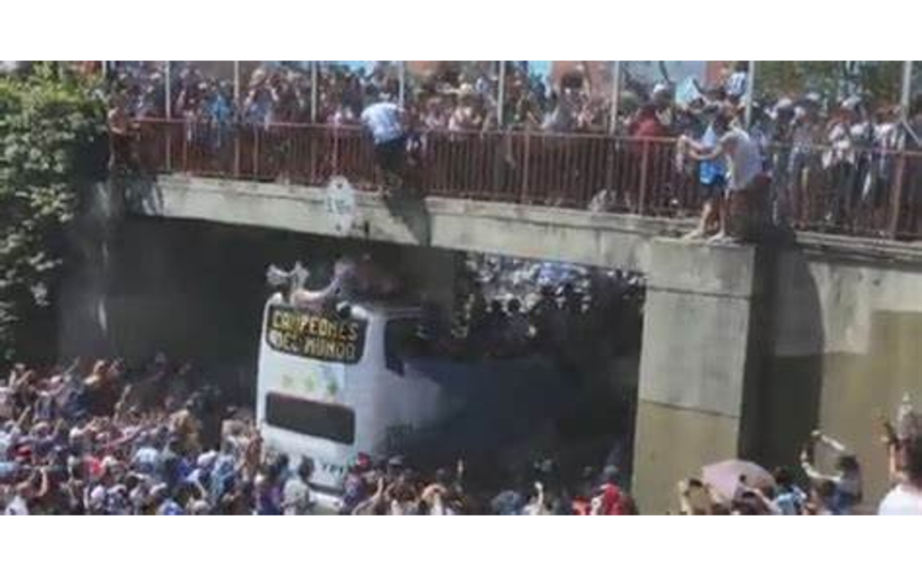 Suspenden celebraciones en Argentina tras incidente con aficionados