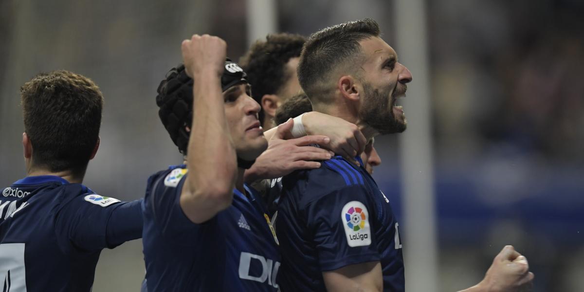 Triunfo de penalti del Real Oviedo ante el Sporting