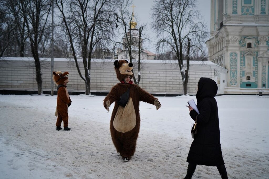 Ucrania y Rusia descartan comprometerse a una tregua navideña