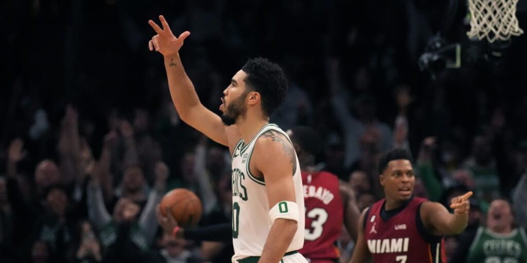 Un Tatum desbocado acaba con los Heat con una aterradora exhibición de MVP