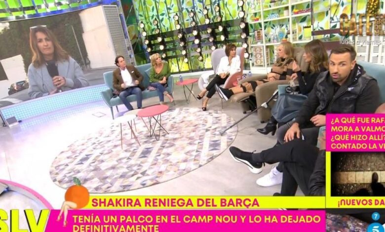 Un colaborador de Telecinco, acusado de tener "cibersexo" en directo mientras finge trabajar