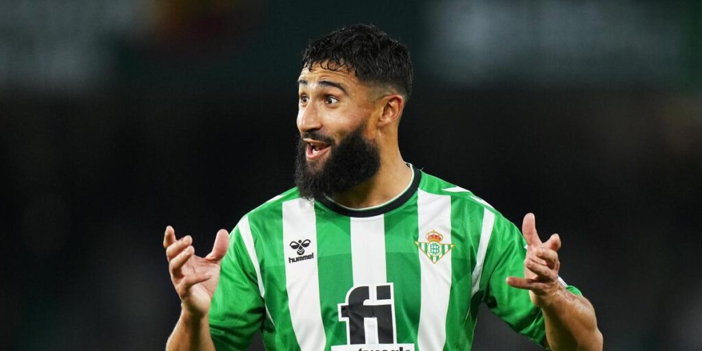 Un gran gol de Fekir da el triunfo al Betis ante el United