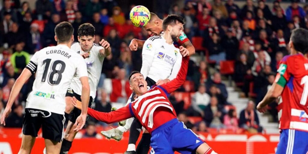 Uzuni noquea al Burgos y acerca al Granada a la cabeza