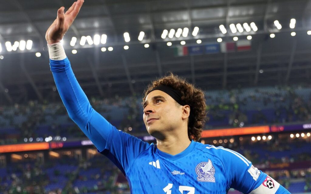 Vuela Memo Ochoa de regreso al Viejo Continente | Tuit