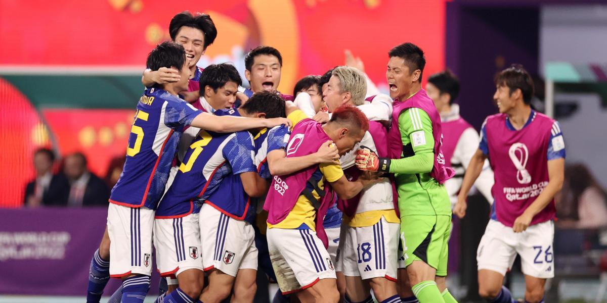 ¡El VAR valida el 2-1 de Japón ante España!