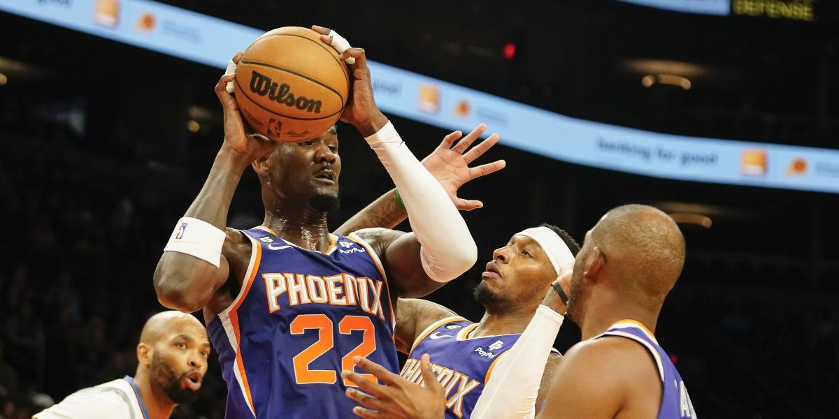 ¡Vaya bronca! Nuevo episodio del pique entre Ayton y su entrenador