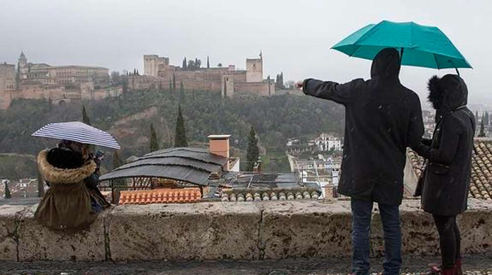 ¿Qué es lo que provoca la lluvia de barro de Granada?