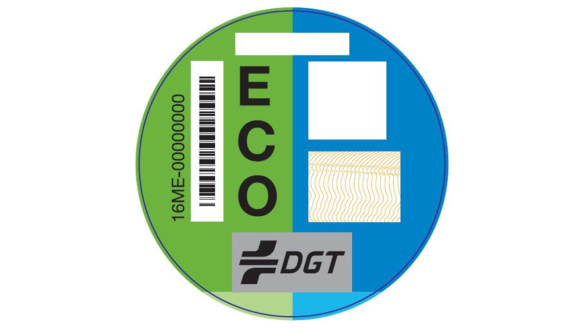 ¿Qué significan las cuatro nuevas pegatinas de la DGT?