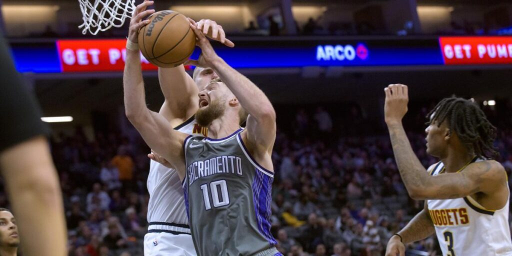 ¡De escándalo!: tercer doble-doble seguido de Sabonis con un dedo de la mano roto