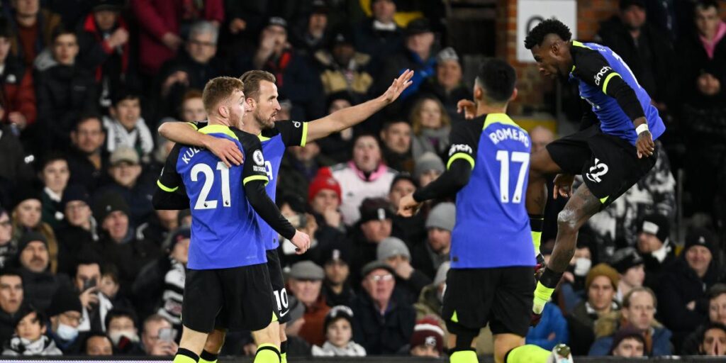 'Sir' Harry Kane guía otra vez al Tottenham