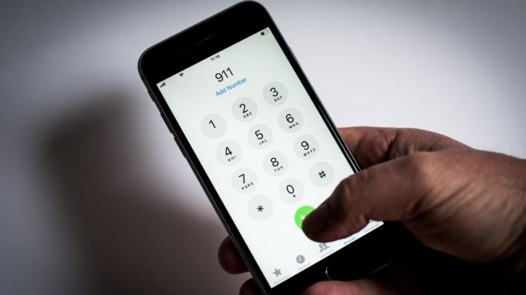 Ladrones llaman al 911 en Poinciana para recibir ayuda durante un robo