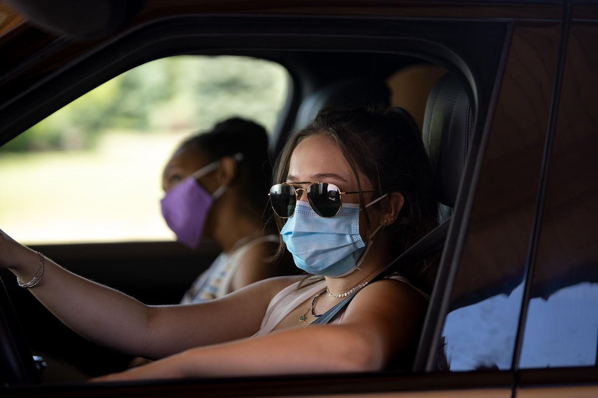 Peacock presenta el primer tráiler de la nueva película original Sick